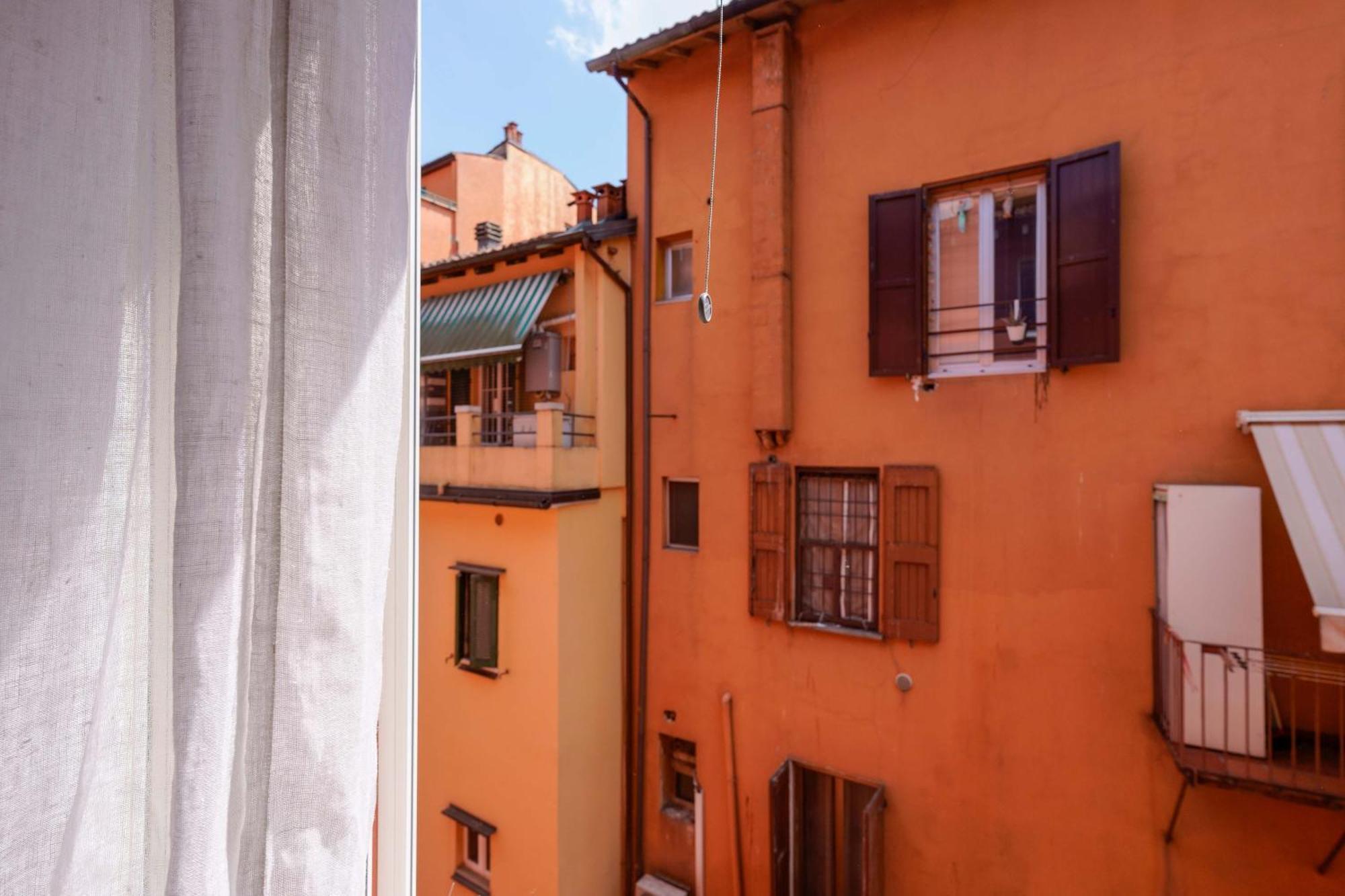Canaletto Apartment Болонья Экстерьер фото
